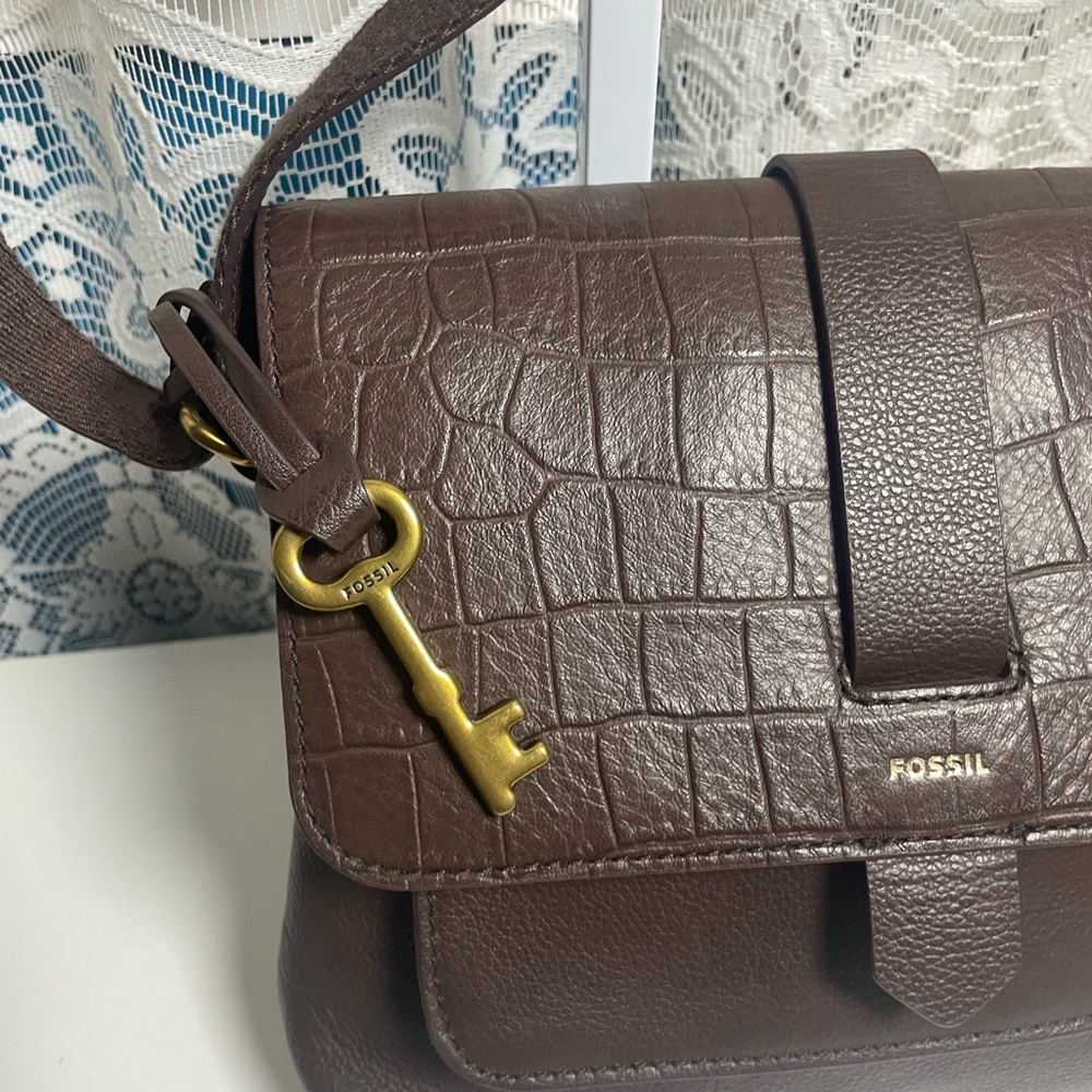 Fossil Brown Croc-Embossed Leather Crossbody Bag - Picture 2 of 13